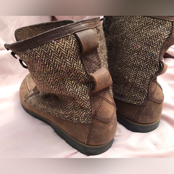 G.H. Bass & Co. Millie Herringbone Colorful Knit Side Laced Leather Boot - 8M - Picture 12 of 15